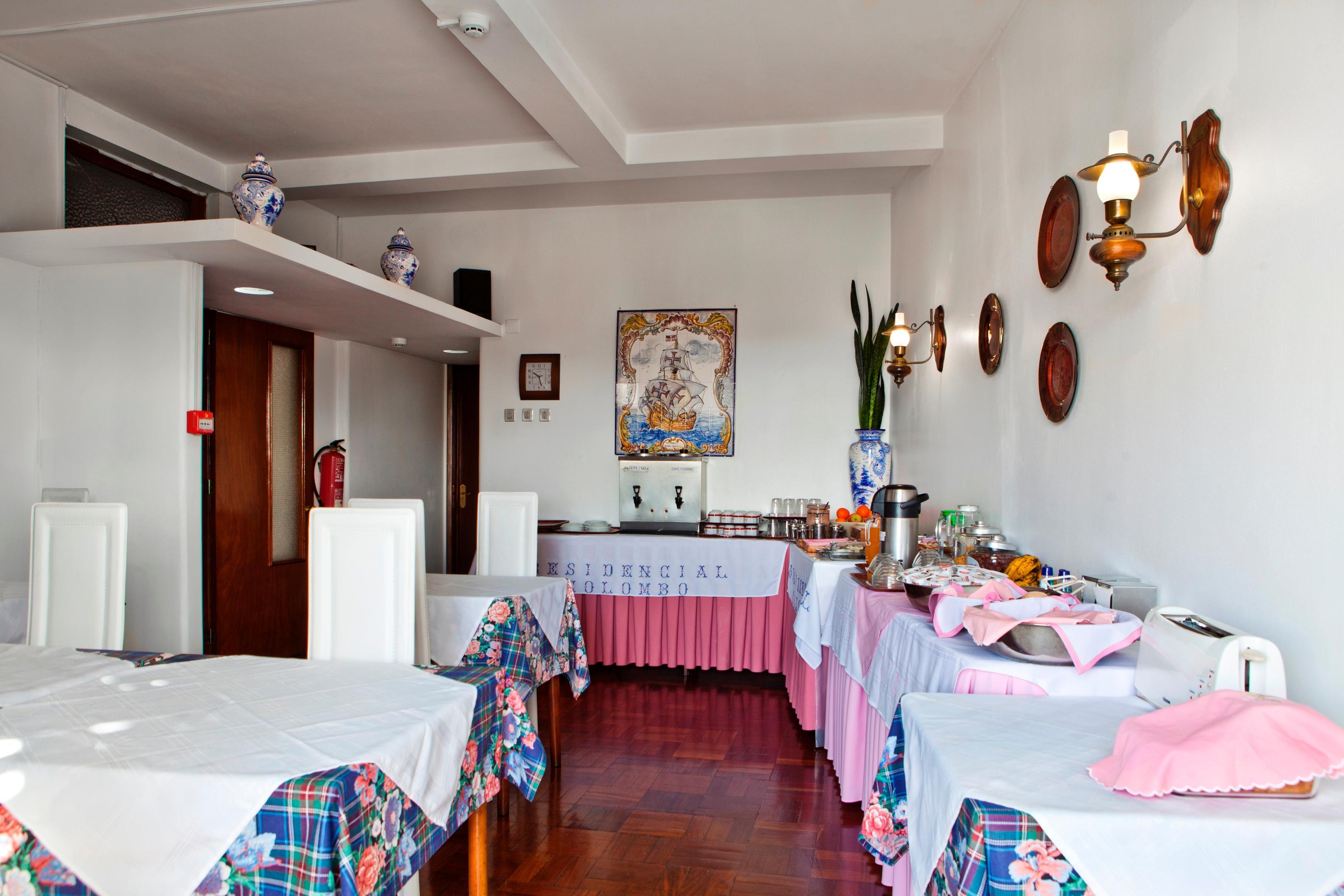 Residencial Colombo Bed & Breakfast Funchal  Bagian luar foto